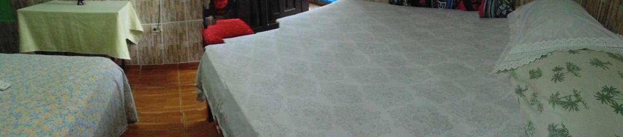 Hotel Economica Coxen Hole Bagian luar foto